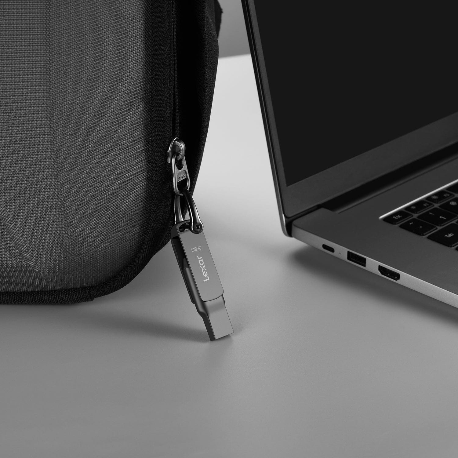 Lexar JumpDrive D400 USB 3.2 Gen 1 Dual Drive with USB-C and USB-A Connectors, 512 GB