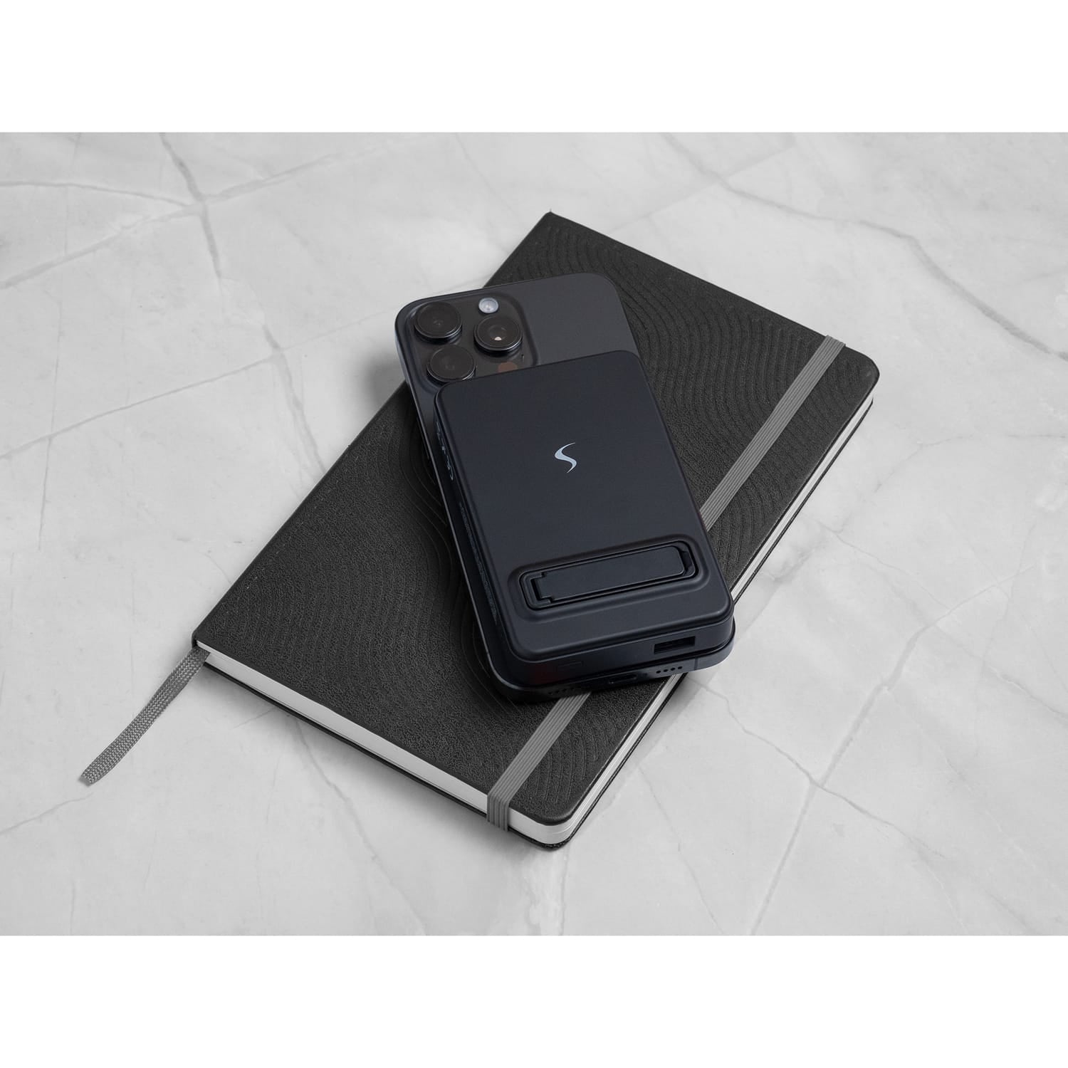 Scapade 10000-mAh MagPower Max Magnetic Qi v2.0 Portable Power Bank