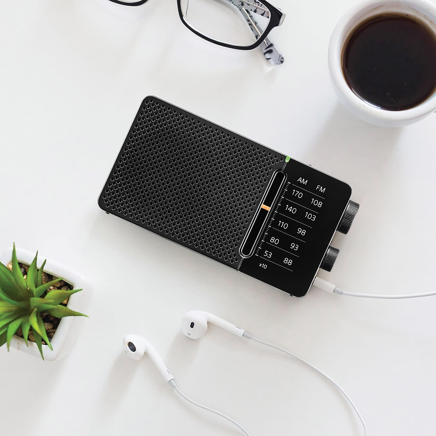 Sangean SR-36 Portable AM/FM Pocket Digital-Tuning Radio
