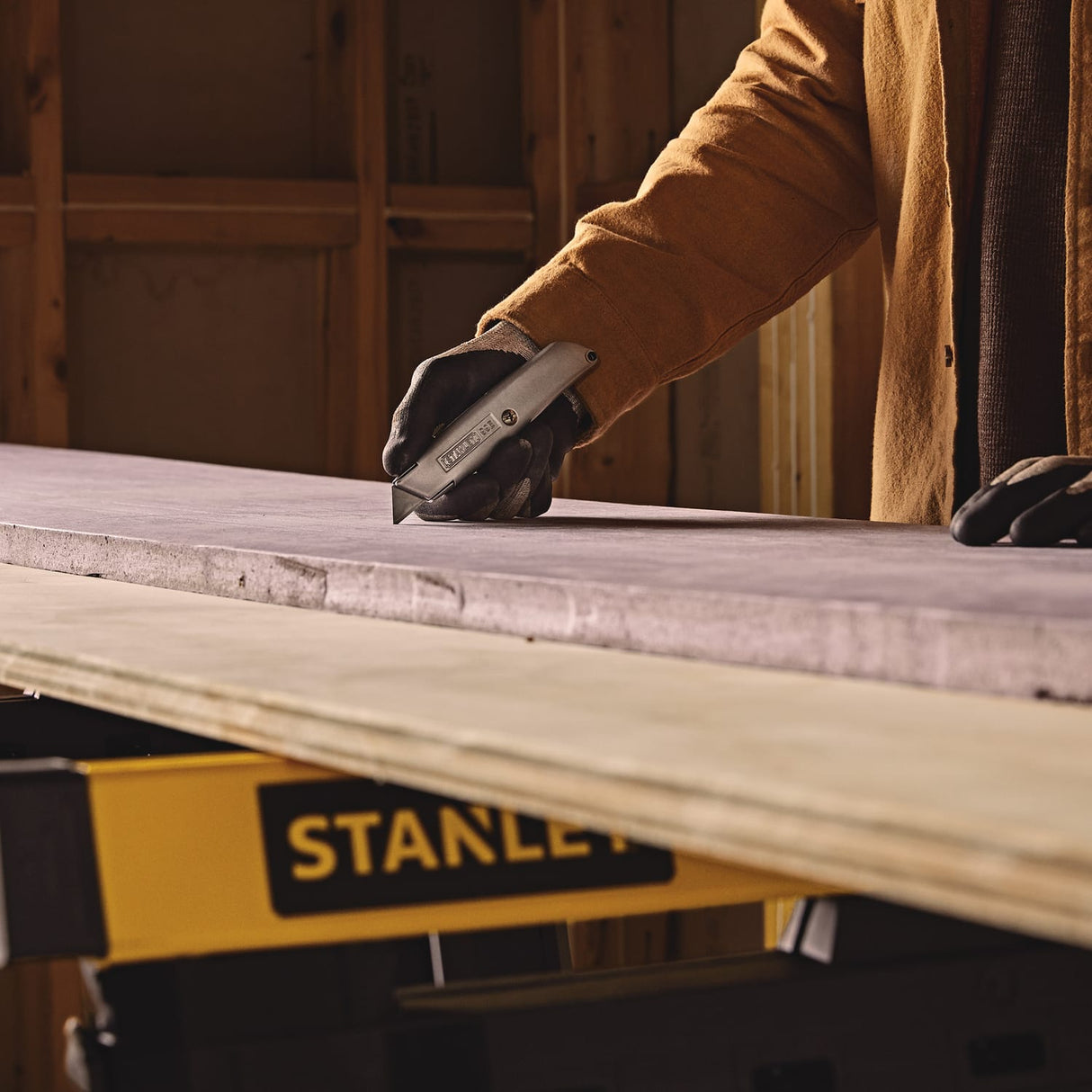 Stanley Classic 99 E 6-In. Retractable Utility Knife, 10-099