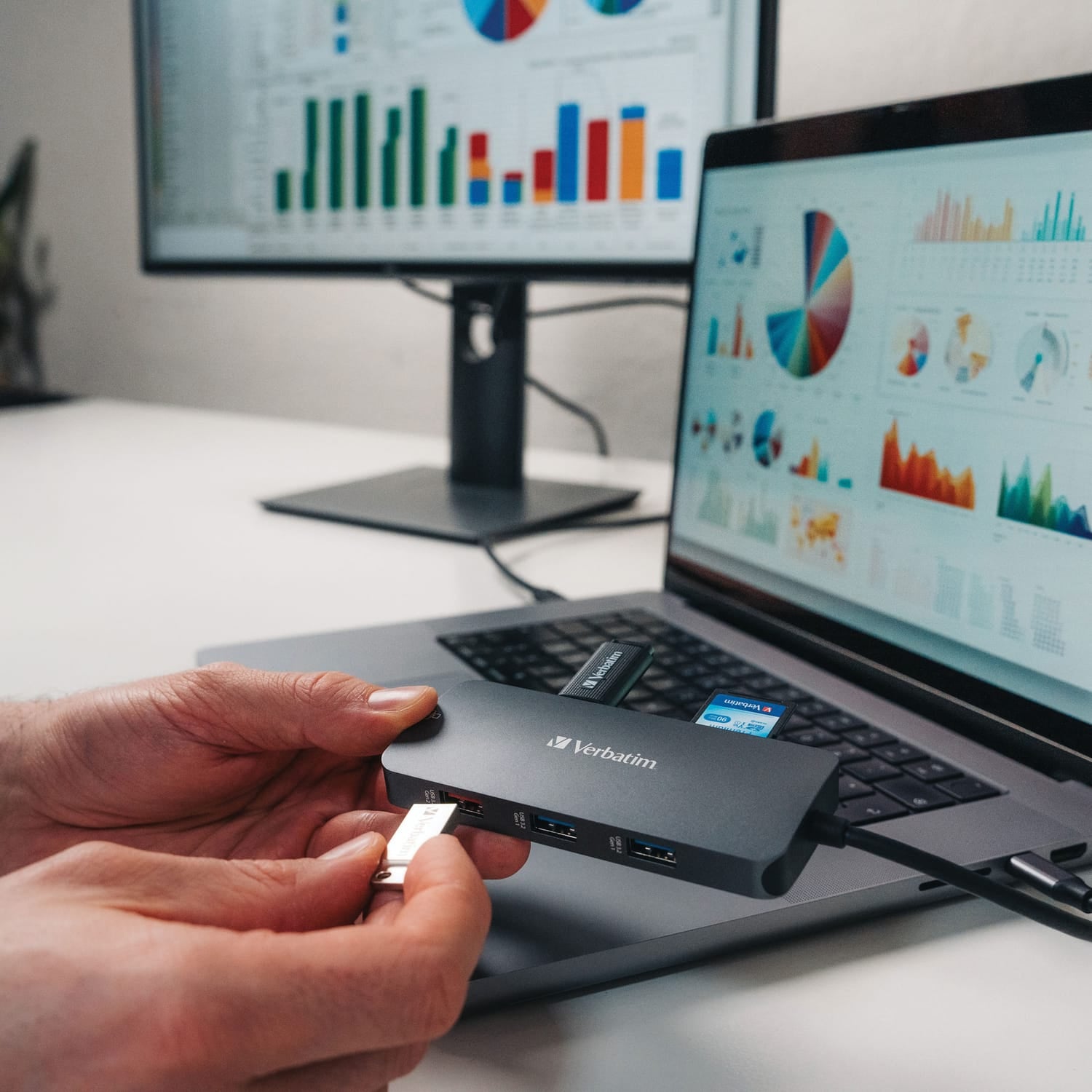 Verbatim USB-C Pro 9-Port Hub