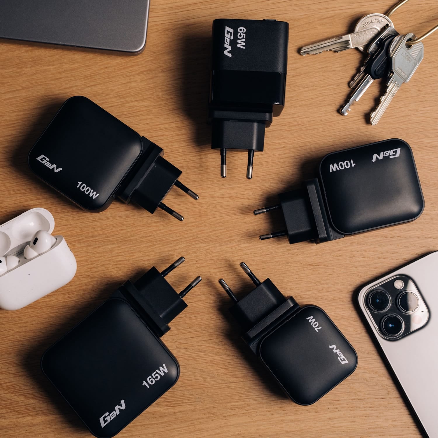 Verbatim 70-Watt Mini GaN 3-Port Charger