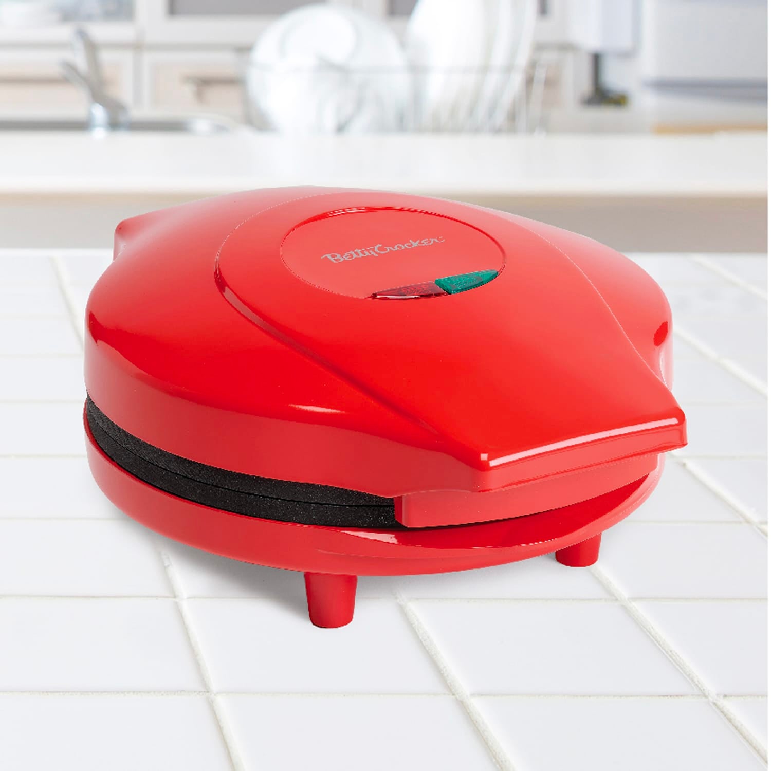 Betty Crocker 8-In. Indoor Electric Travel Nonstick Pizza Maker Plus with Insulated Travel Bag, Red