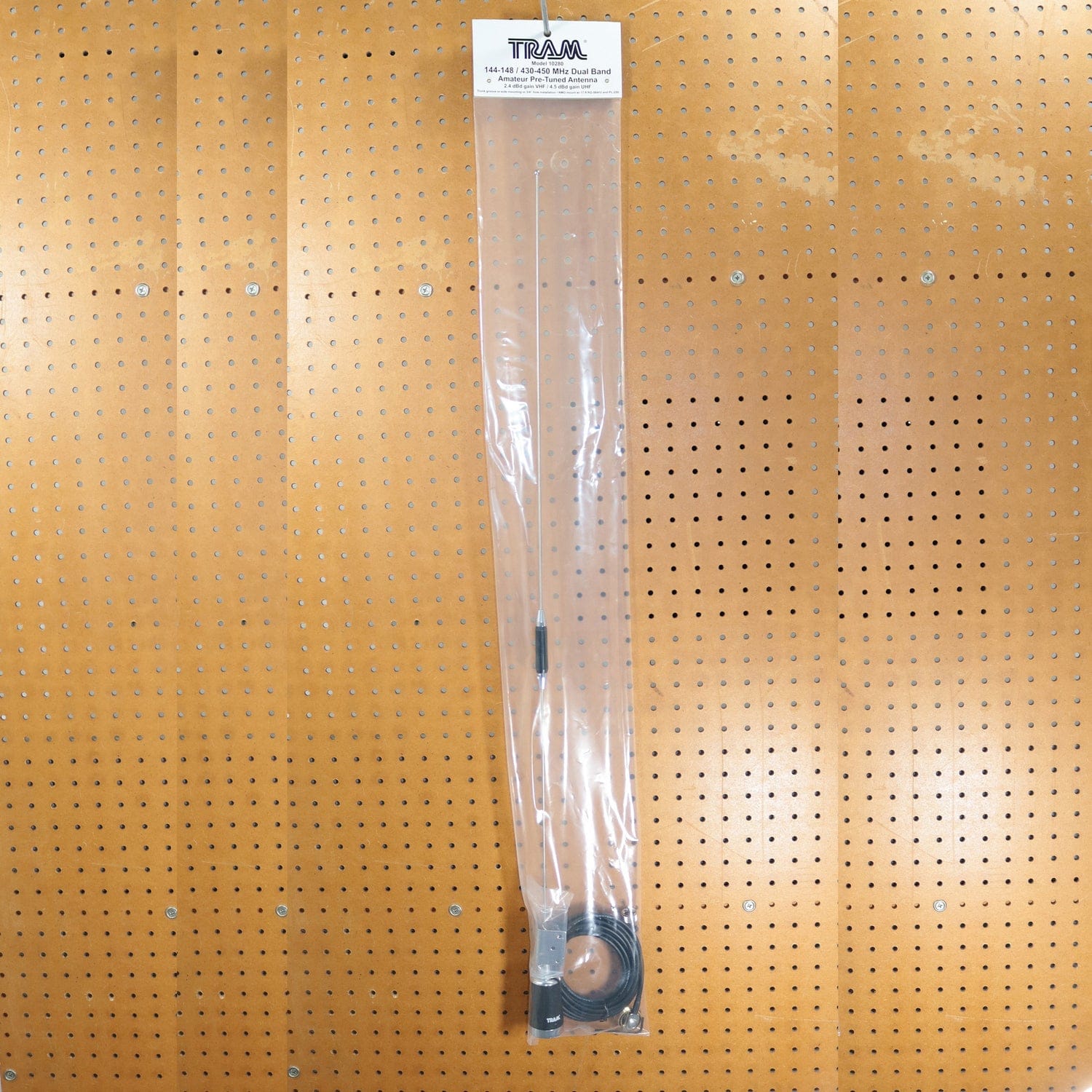 Tram Pre-Tuned 144MHz–148MHz VHF/430MHz–450MHz UHF Dual-Band Amateur Trunk or Hole Mount Antenna Kit with PL-259 Connector