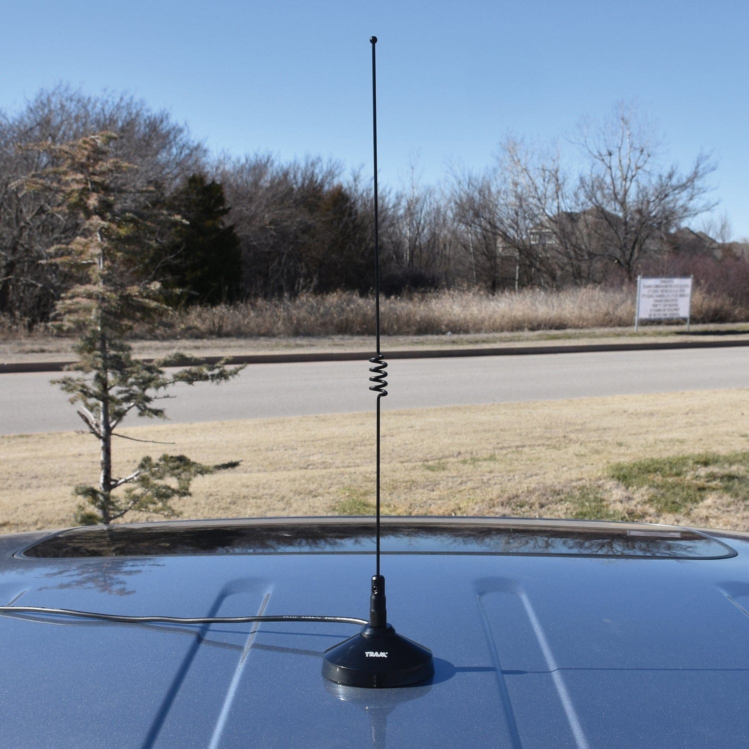 Tram Amateur Dual-Band Magnet Antenna with BNC-Male Connector