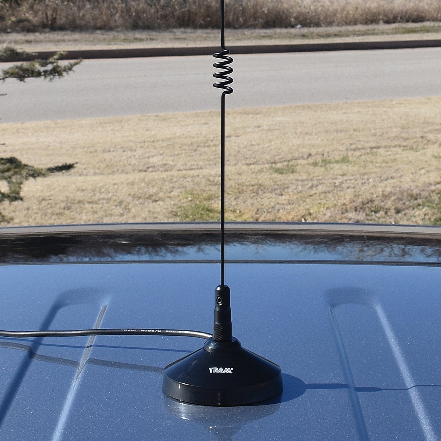 Tram Amateur Dual-Band Magnet Antenna with SMA-Female Connector