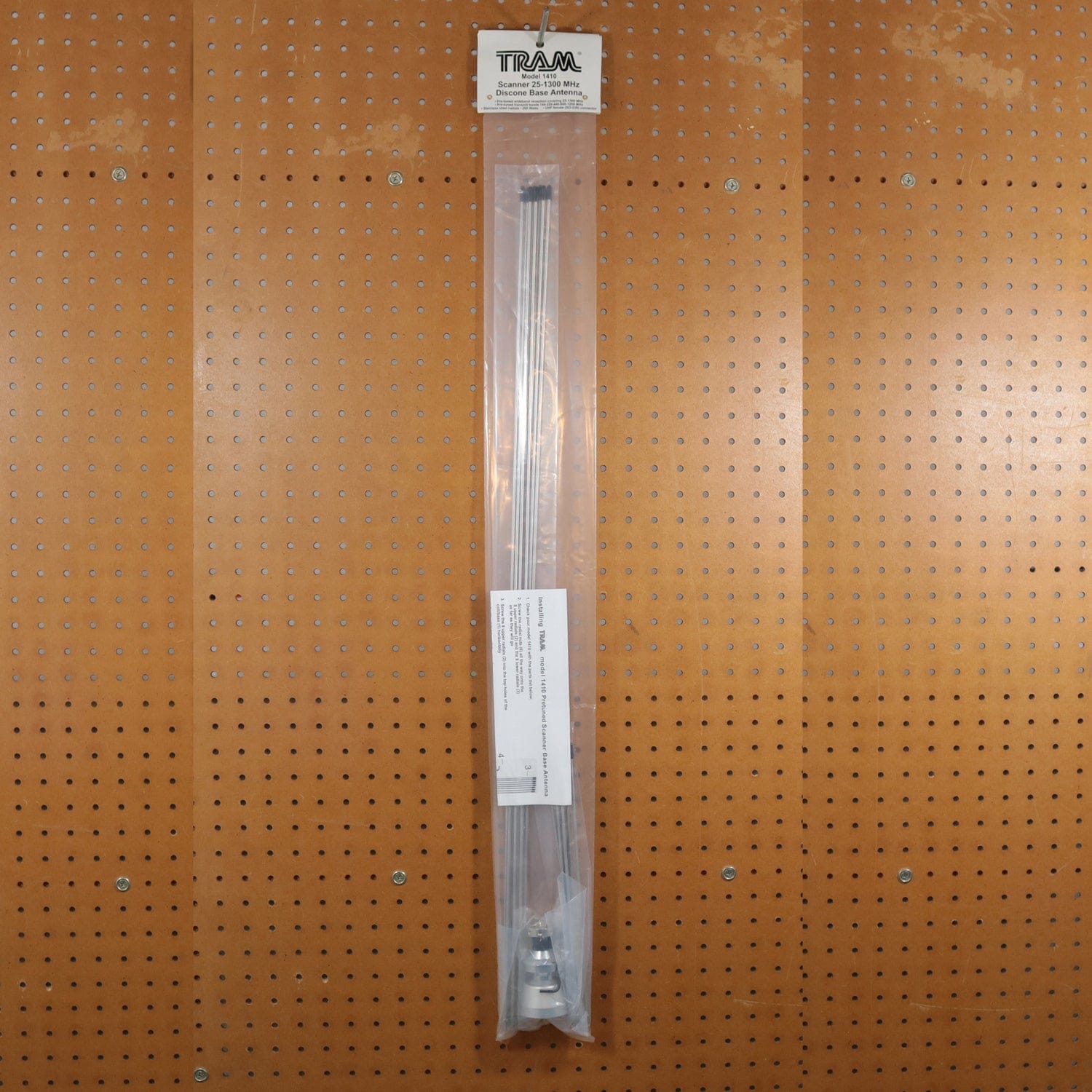 Tram 200-Watt Broad-Band Scanner 25 MHz to 1300 MHz Super Discone Stainless Steel Base Antenna