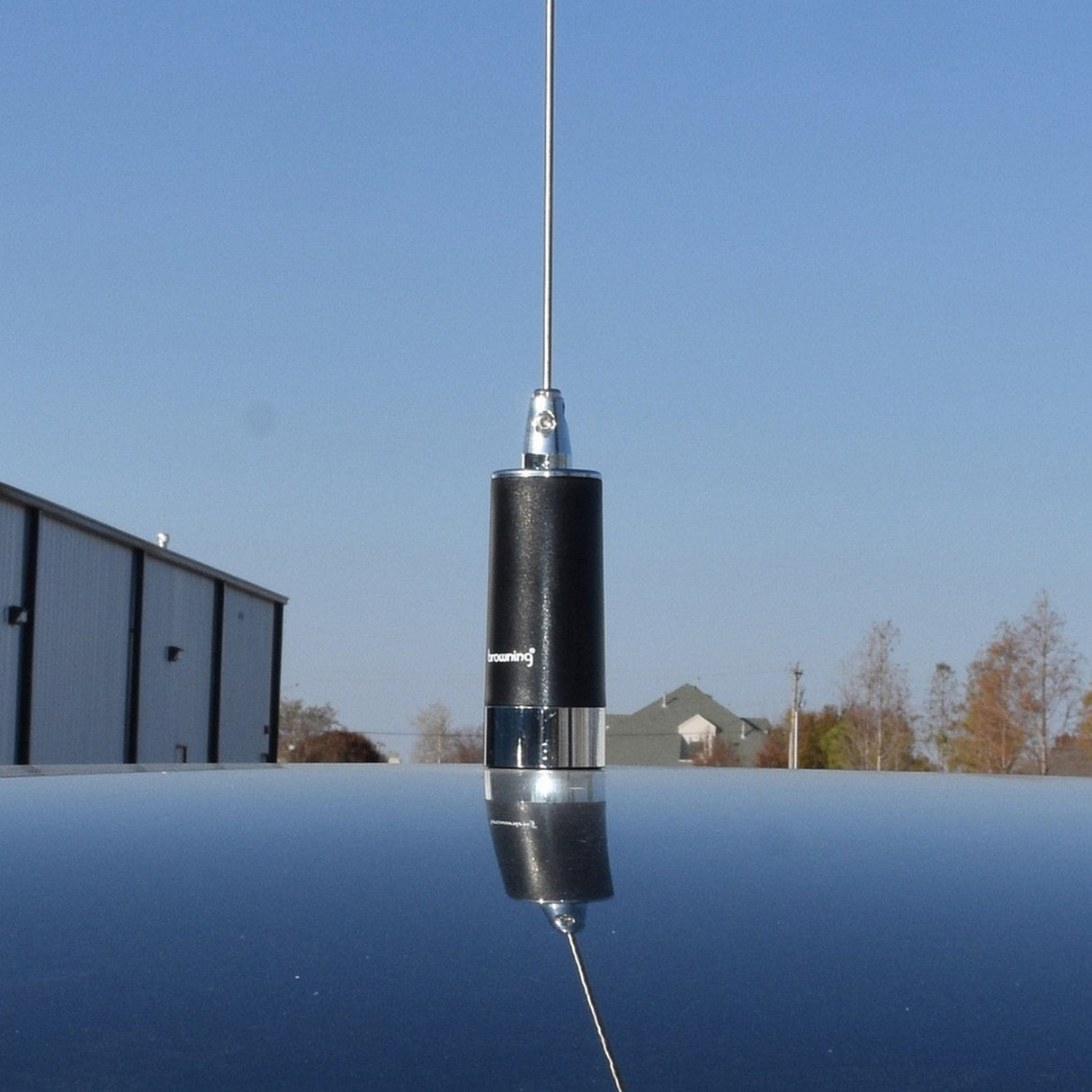 Browning 200-Watt Low-Band 26.5 MHz to 30 MHz Unity-Gain UHF Antenna with NMO Mounting, Silver Base