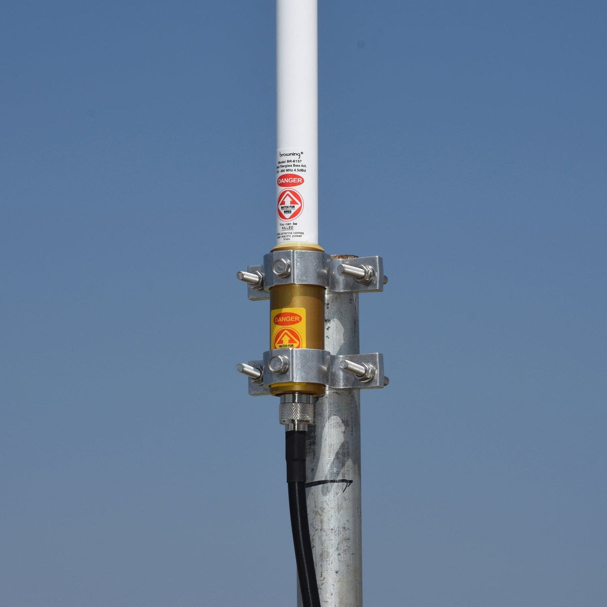 Browning 150W Pretuned Wide-Band 410 MHz to 490 MHz 4.5-dBd-Gain Fiberglass Omni Base with N-Female Connector, Mounting Bracket, and Hardware, BR6157