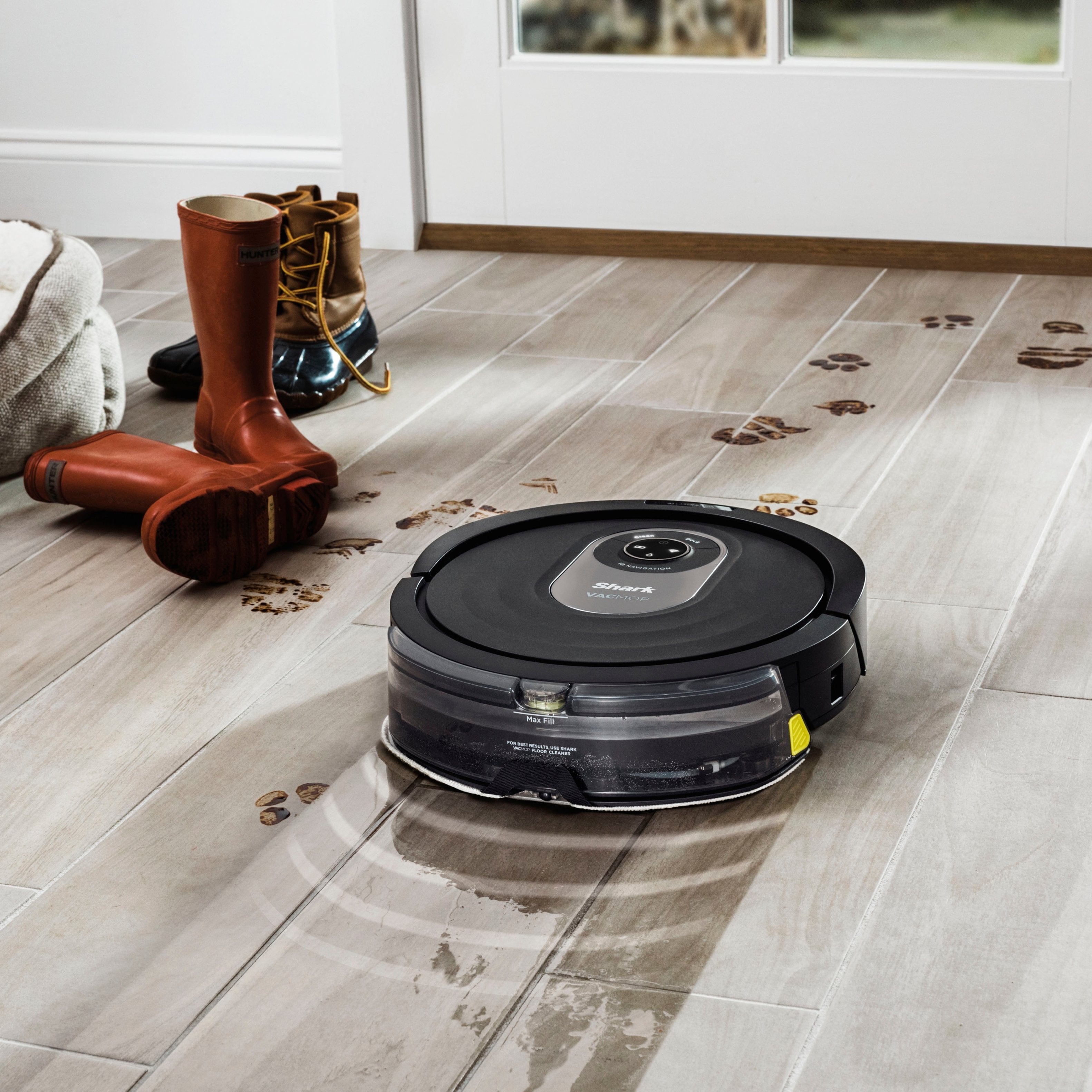 Shark AV2001WD 2-in-1 Robot Vacuum and Mop with Self-Cleaning Brushroll