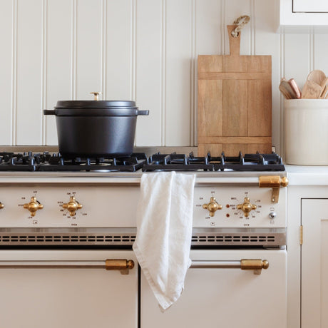Staub Cast Iron 7-qt Round Cocotte, Dutch Oven - Matte Black
