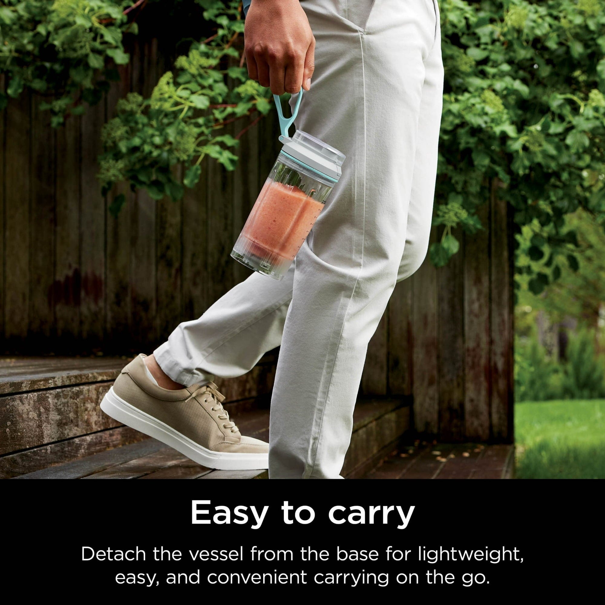 Ninja Blast Max Personal Cordless Blender for Smoothies, Frozen Drinks, Ice Crush, 20 oz. Twist & Go, Mint - Certified Refurbished