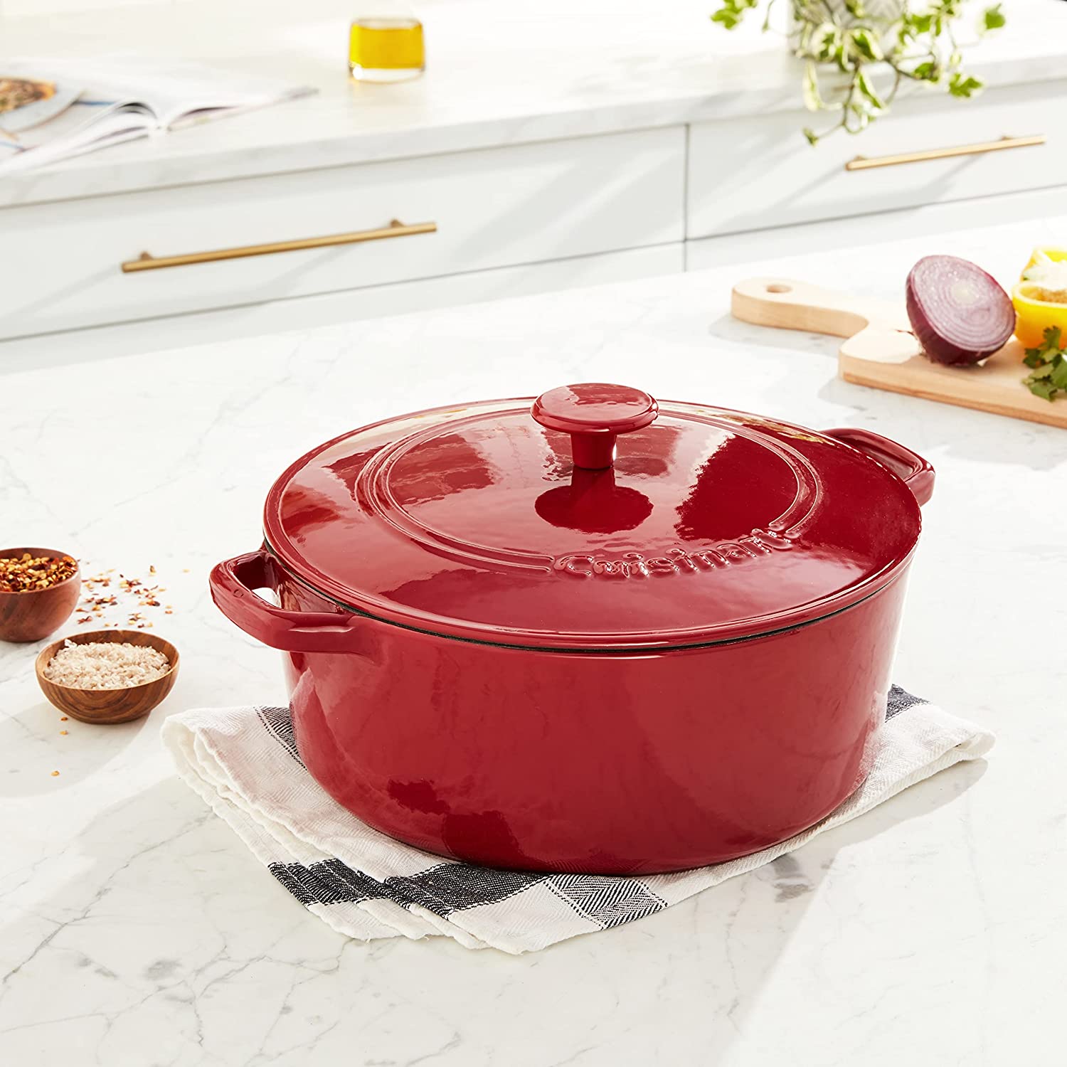 Cuisinart CI670-30RDM Chef's Classic Enameled Cast Iron 7-Quart Round Covered Casserole, Cardinal Red