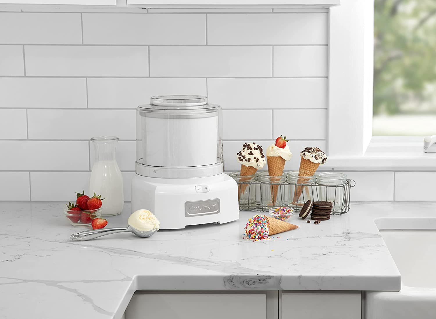 Cuisinart 1.5 Quart Frozen Yogurt, Ice Cream and Sorbet Maker, White - Certified Refurbished