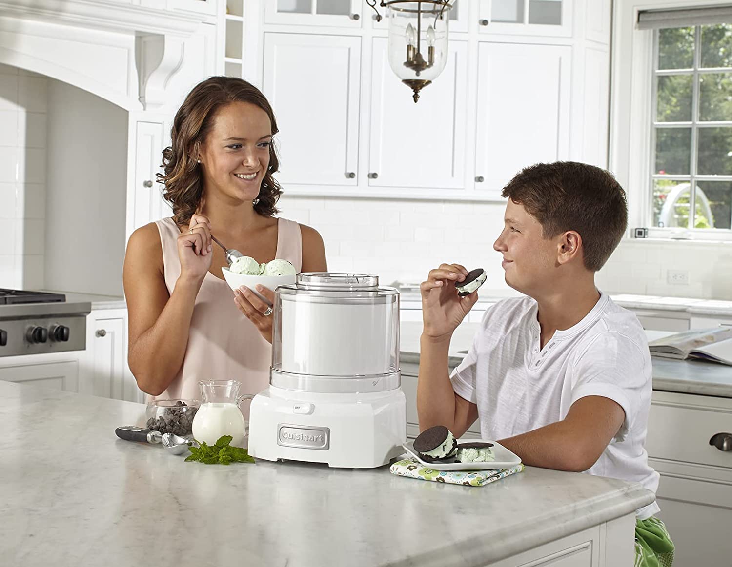 Cuisinart 1.5 Quart Frozen Yogurt, Ice Cream and Sorbet Maker, White - Certified Refurbished