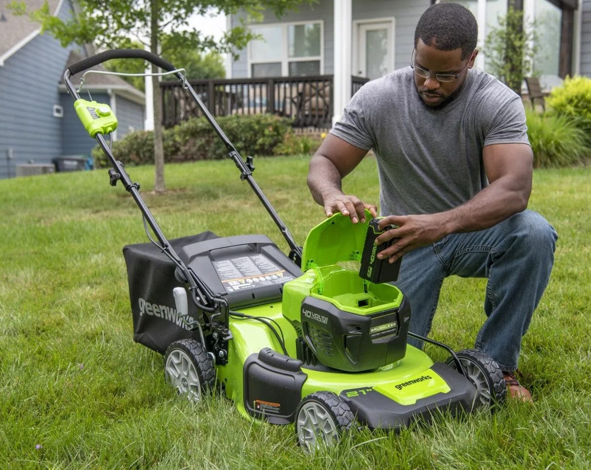 Greenworks 40V 21" Brushless Lawn Mower, 4Ah and 2Ah USB Batteries and Charger Included MO40L4210