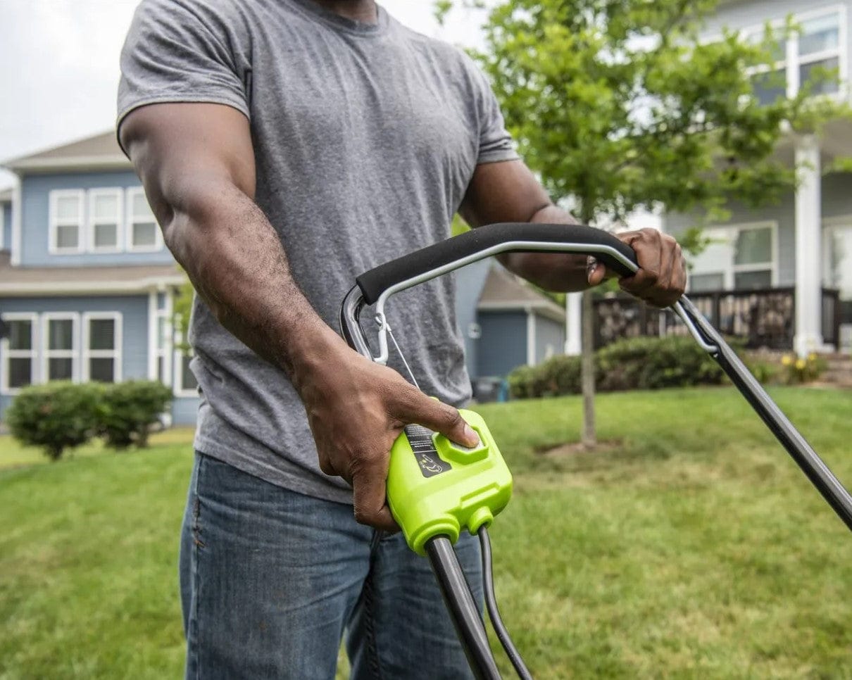 Greenworks 40V 21" Brushless Lawn Mower, 4Ah and 2Ah USB Batteries and Charger Included MO40L4210