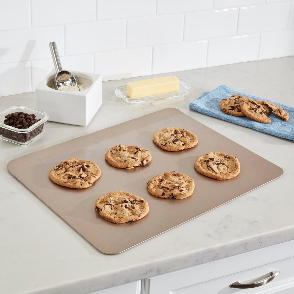 Cuisinart 17" Cookie Sheet, Champagne