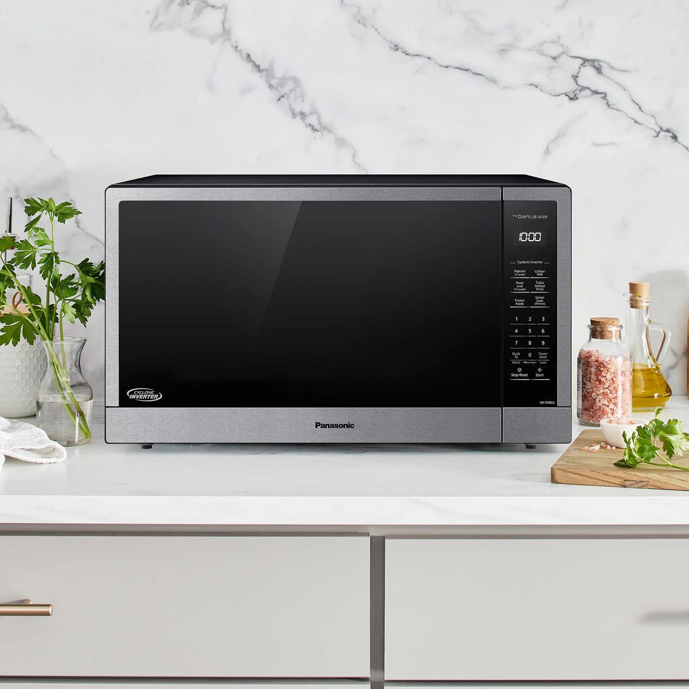 Panasonic 2.2 cu.ft. Countertop Microwave with Cyclonic Wave Inverter - Certified Refurbished
