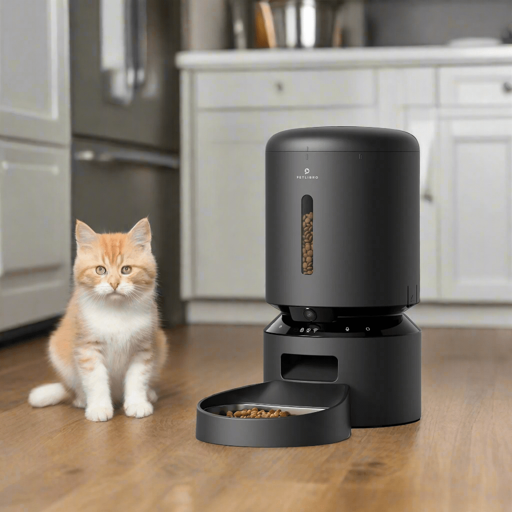 Petlibro Automatic Single Tray Smart Pet Feeder with Video Camera, Night Vision, Motion & Sound Alerts, Black - Certified Refurbished