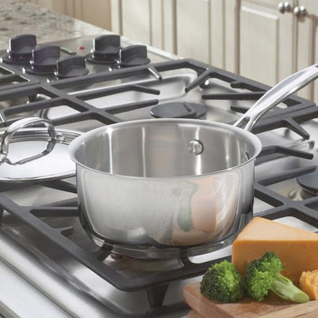 Cuisinart Chef's Classic™ Stainless 1.5 Quart Saucepan with Cover, Silver