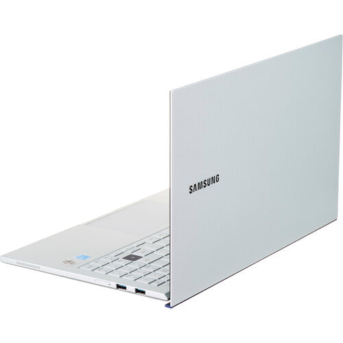 Samsung NP950XCJ-K01US-RB 15.6" 8GB 512GB 1.8 GHz Intel Core i7-10510U Quad-Core Galaxy Ion Silver - Certified Refurbished